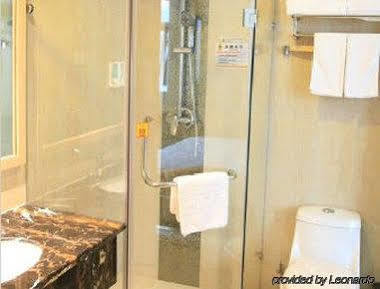 Super 8 Shuang Jing Qiao East Hotel ปักกิ่ง ภายนอก รูปภาพ